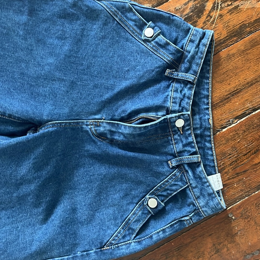 Jeans - Picture 2 of 3
